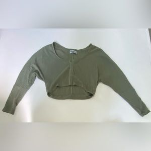 green cropped long sleeve